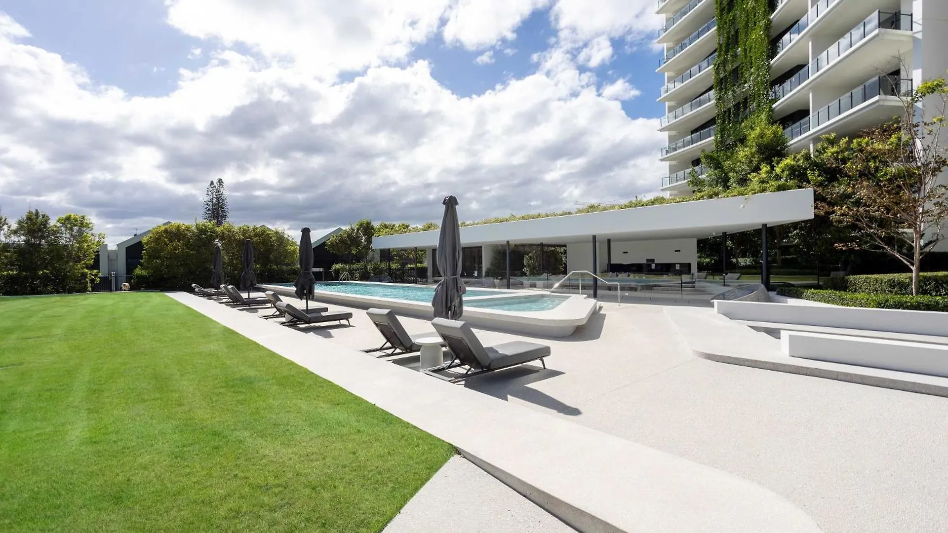 Luxe Oceanview Apartment In Palm Beach Gold Coast 0*,  Australia