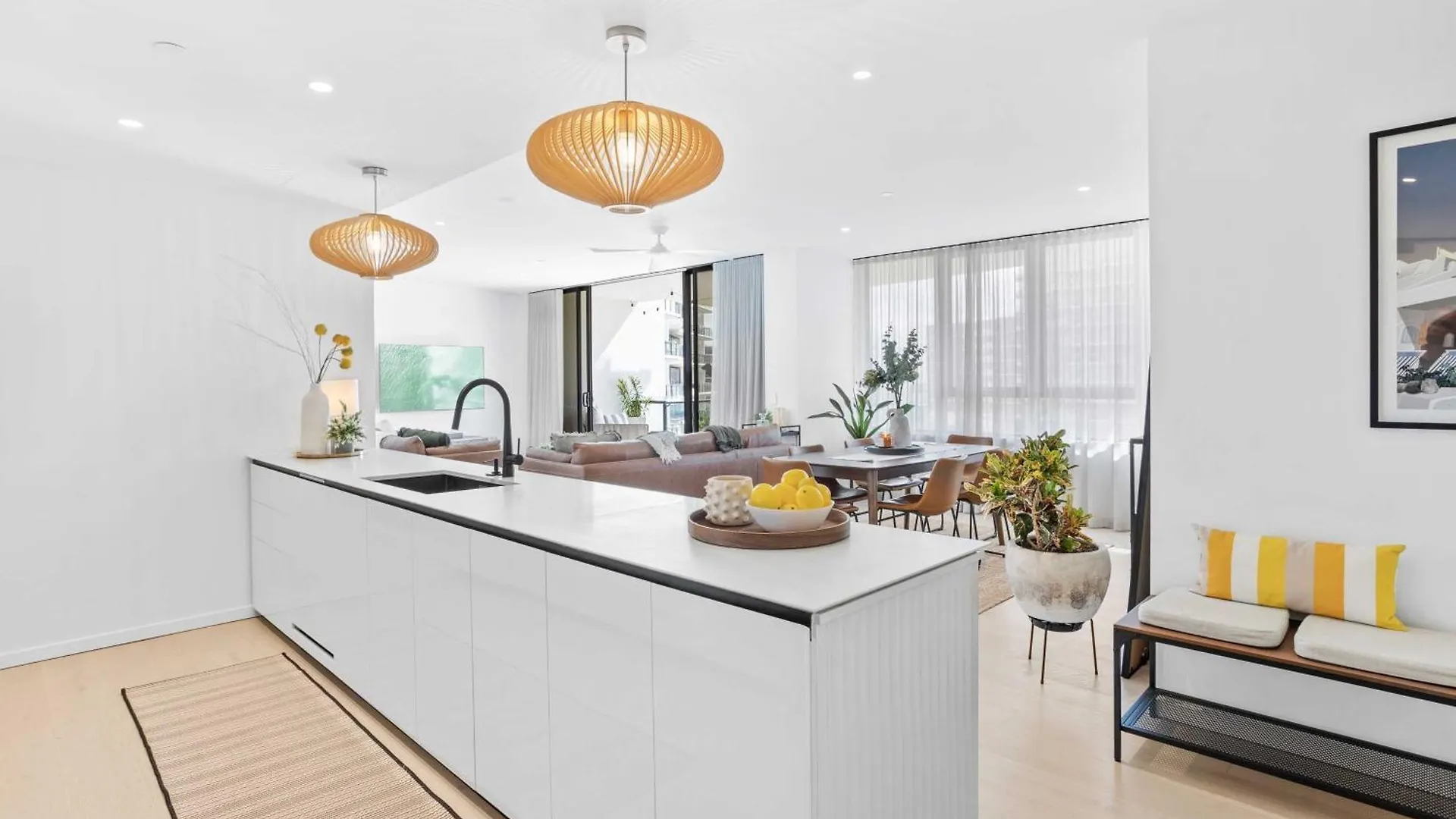 Luxe Oceanview Apartment In Palm Beach Gold Coast